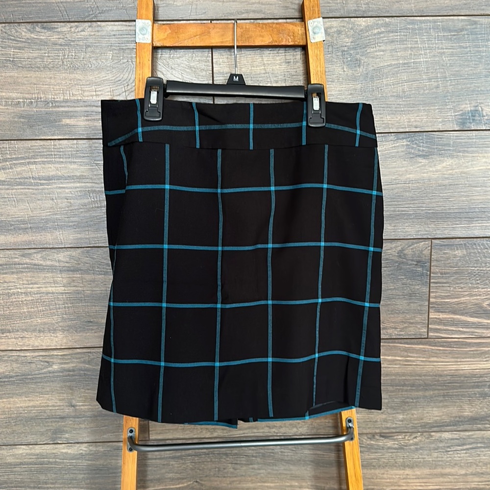 Like New Ann Taylor Loft Black and Teal Plaid Skirt